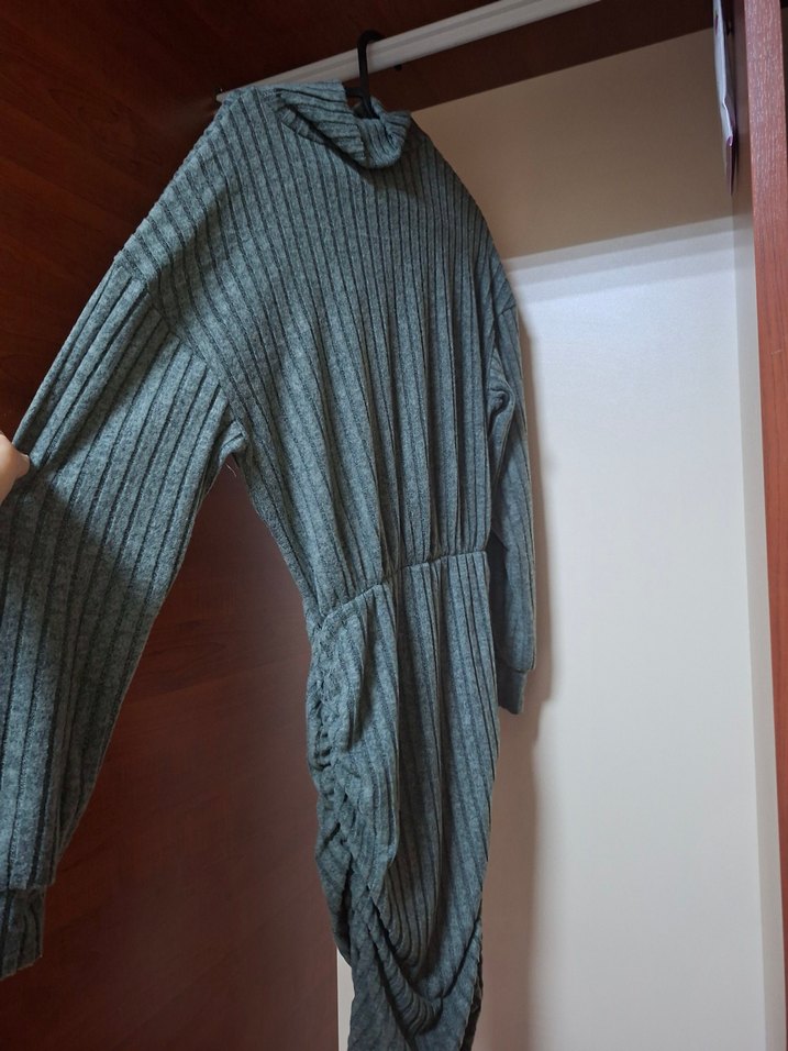 Gri Triko Boğazlı Midi Elbise - Görsel 4