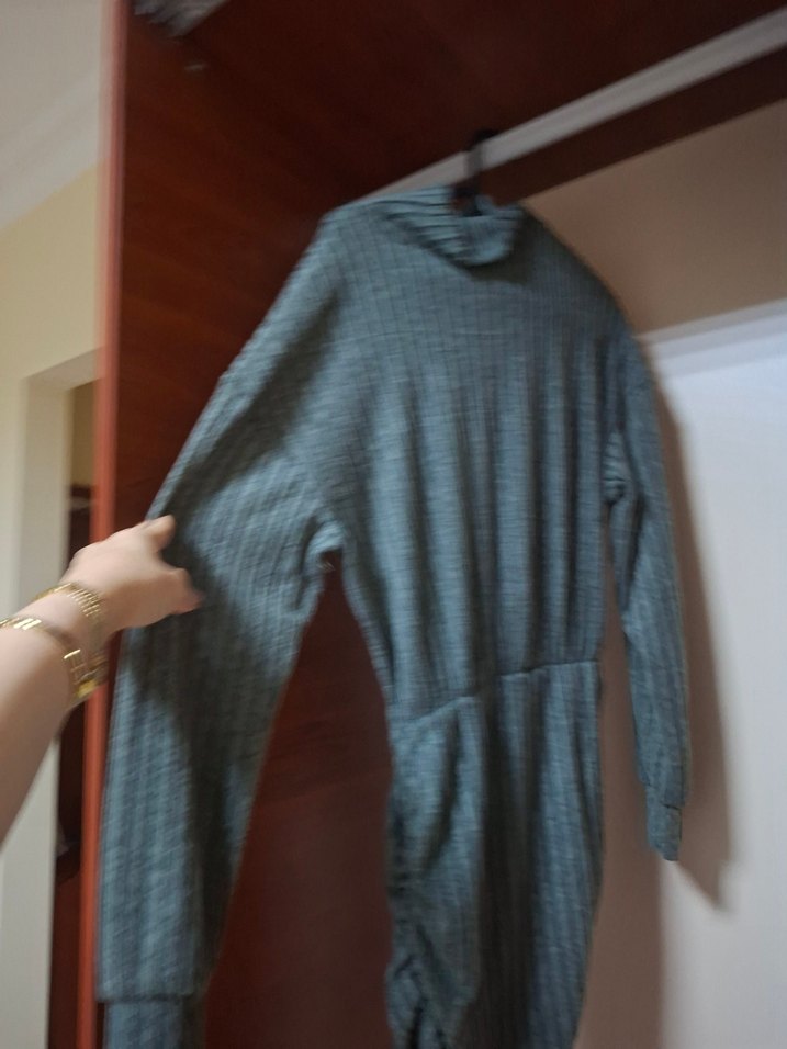 Gri Triko Boğazlı Midi Elbise - Görsel 2