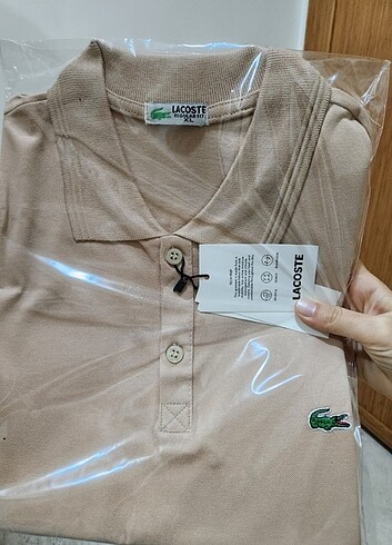 Lacoste polo yaka tişörtümüz