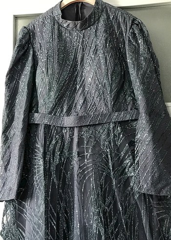 Gri Uzun Kollu Drapeli Kadın Abiye Elbise - Görsel 3