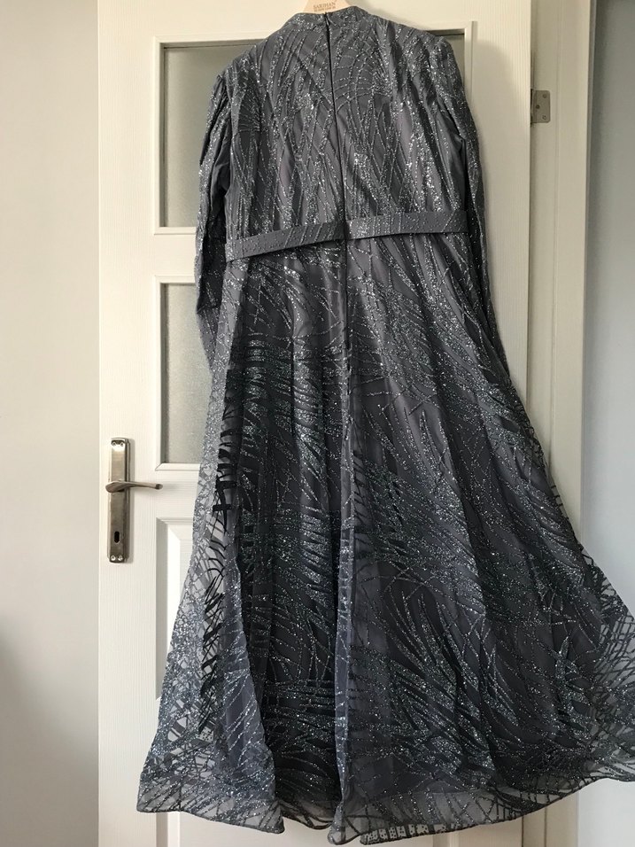 Gri Uzun Kollu Drapeli Kadın Abiye Elbise - Görsel 4