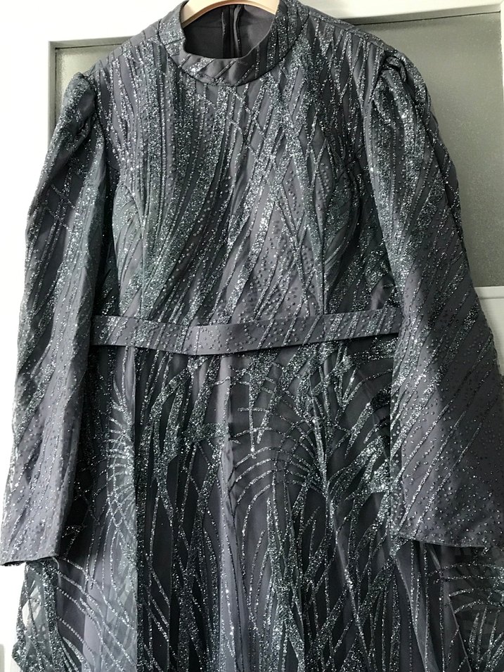 Gri Uzun Kollu Drapeli Kadın Abiye Elbise - Görsel 3