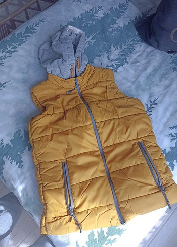 Sarı Kapüşonlu Erkek Çocuk Yelek - Görsel 4