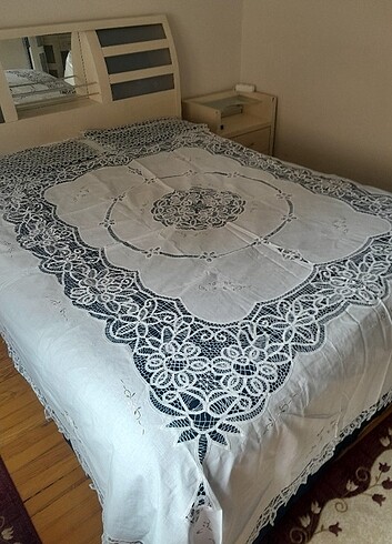 Angles yatak örtüsü ve dantel yastık takımı 