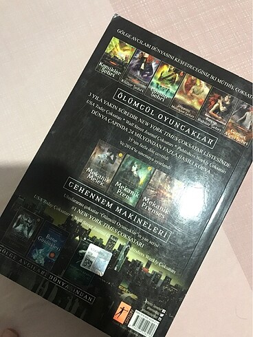  Beden Kemikler şehri ölümcül oyuncaklar cassandra clare