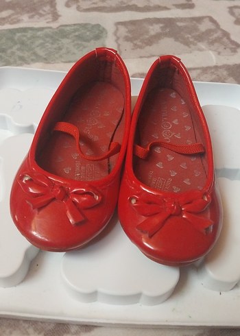 Kırmızı Tokalı Kız Çocuk Babet elbise altına çok güzel kusursuz - Görsel 2