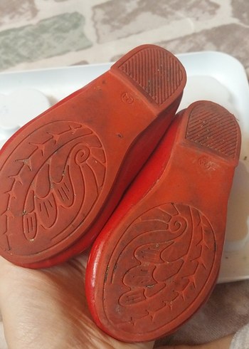 Kırmızı Tokalı Kız Çocuk Babet elbise altına çok güzel kusursuz - Görsel 4