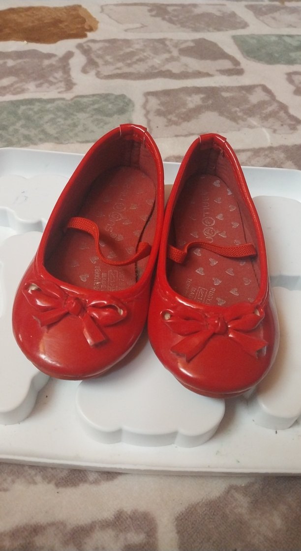 Kırmızı Tokalı Kız Çocuk Babet elbise altına çok güzel kusursuz - Görsel 2