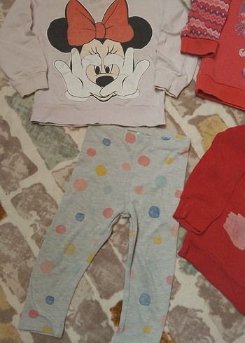 Çocuklar için renkli baskılı kıyafetler - Görsel 2