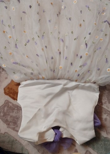 Kız Çocuk Beyaz Nakışlı Fırfırlı Elbise - Görsel 5