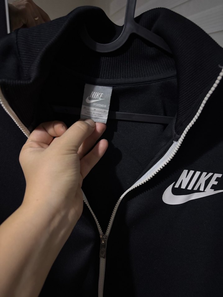 Nike Siyah Fermuarlı Sweatshirt - Görsel 2