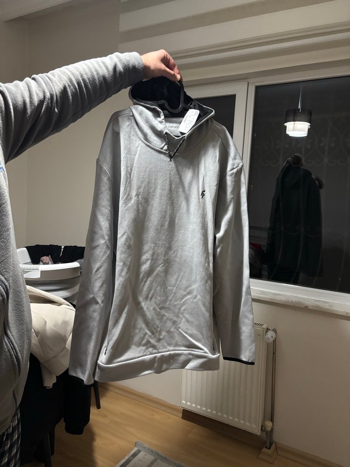 Erkek Beyaz Fermuarlı Sweatshirt - Görsel 4