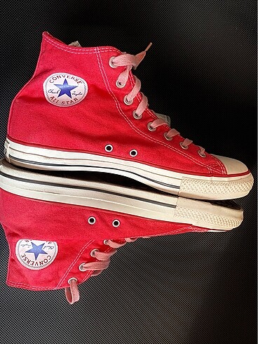 Kırmızı Converse