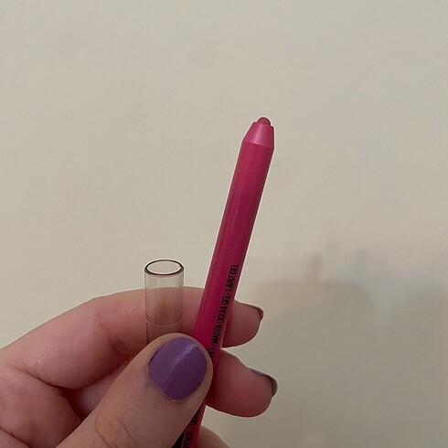 Maybelline Maybelline pembe göz kalemi