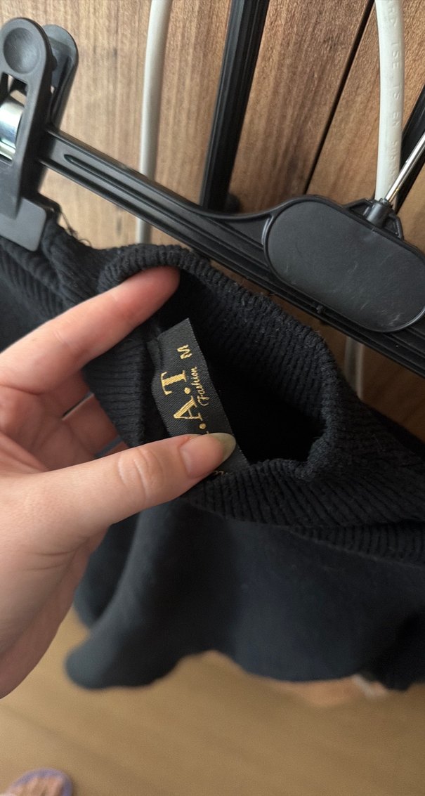 Siyah Kadın Balıkçı Yaka Triko Kazak - Görsel 3