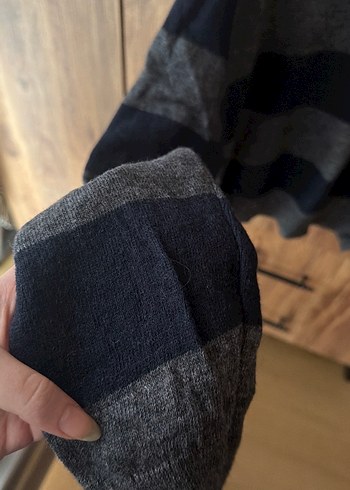 Gri Çizgili Kadın Triko Kazak - Görsel 2