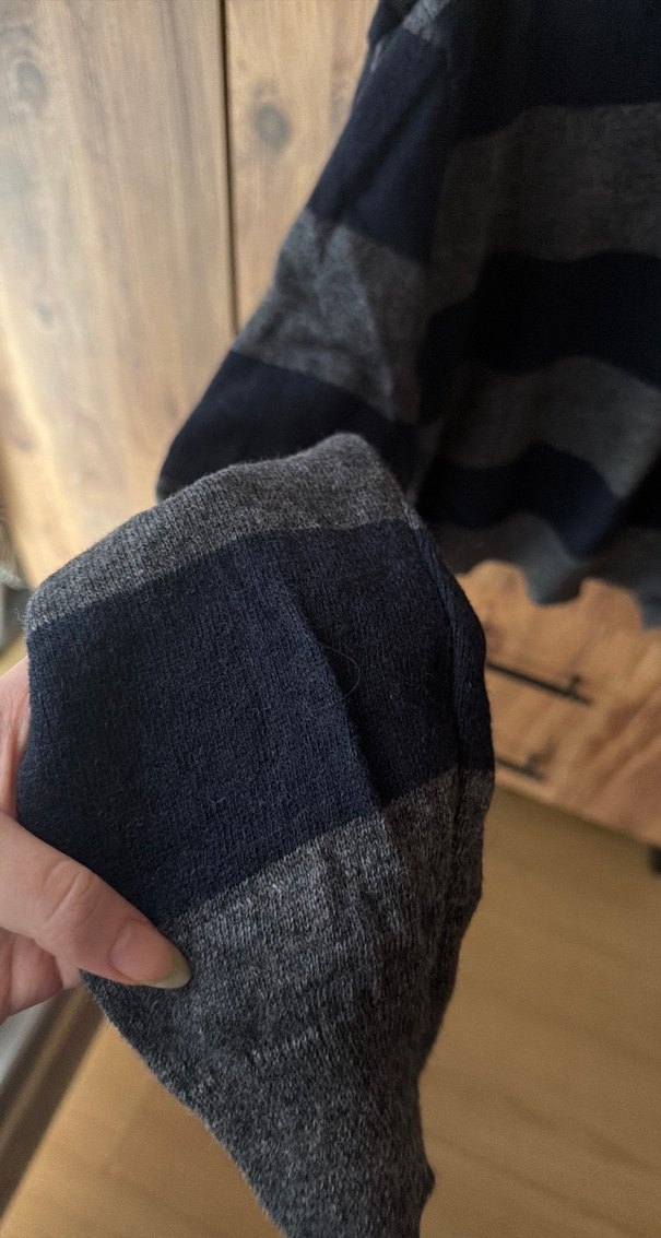 Gri Çizgili Kadın Triko Kazak - Görsel 2