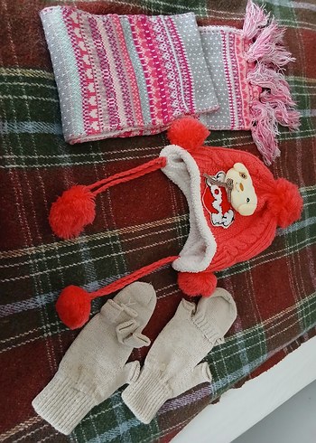 Renkli Nakışlı Çocuk Bere, Atkı ve Eldiven Seti - Görsel 5