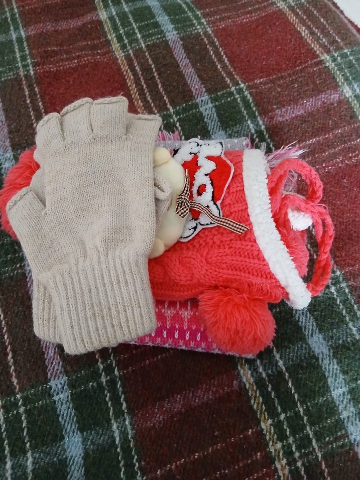 Renkli Nakışlı Çocuk Bere, Atkı ve Eldiven Seti - Görsel 3