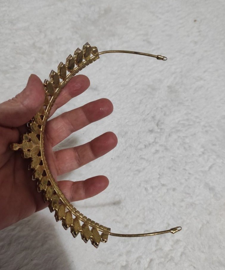 Parlak Altın Renkli Kadın Taç - Görsel 5