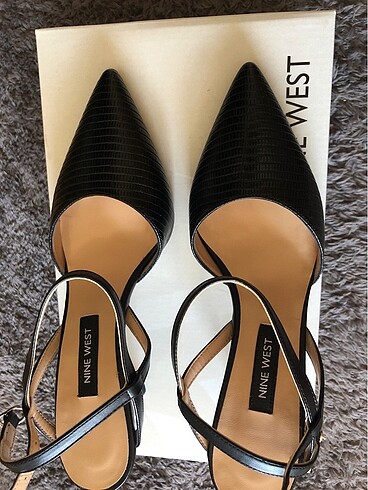 Nine West Topuklu ayakkabı sandalet