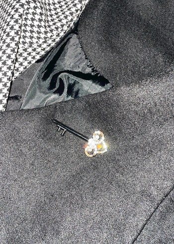 Kemerli Siyah Beyaz Kareli Midi Kadın Kaban - Görsel 4