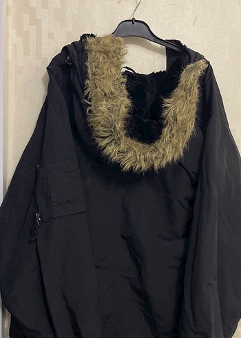 Siyah Kürklü Kapüşonlu Erkek Mont - Görsel 14