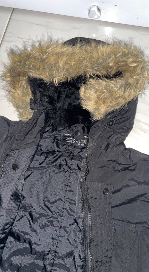 Siyah Kürklü Kapüşonlu Erkek Mont - Görsel 5