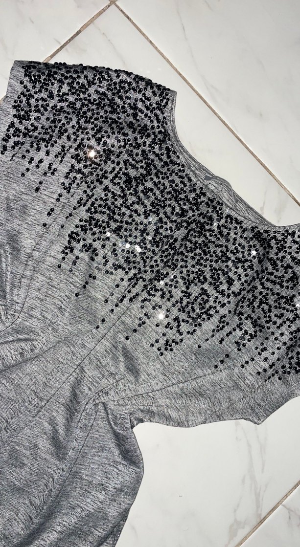 Gri Kısa Kollu Baskılı Kadın Bluz - Görsel 2