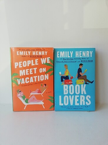 Book Lovers and People We Meet on Vacation Emily Henry 