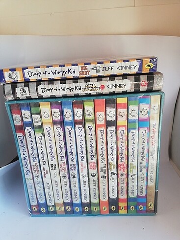  Diary of a Wimpy Kid Series Boxed 