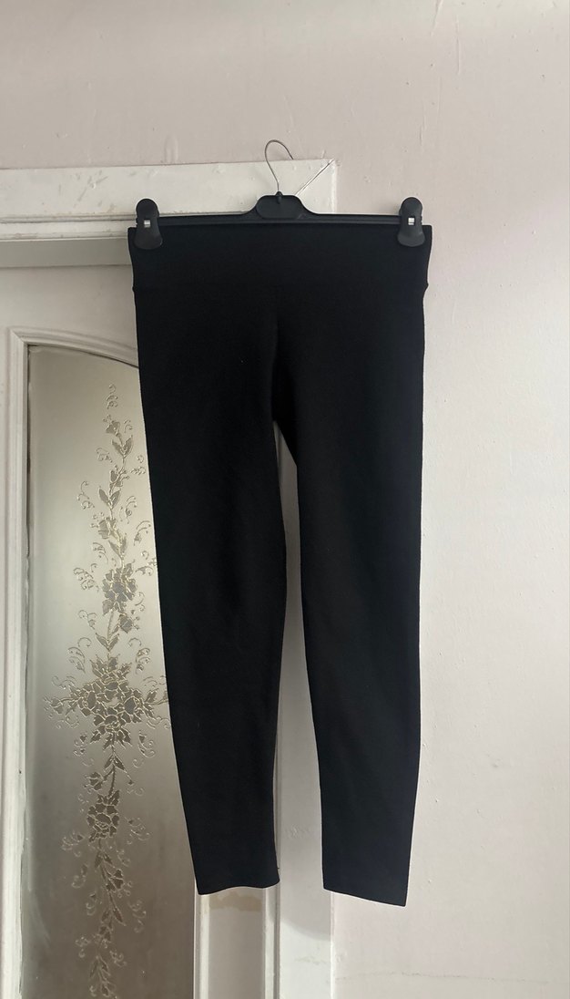 Kadın Siyah Midi Tayt Velcro Detaylı - Görsel 4