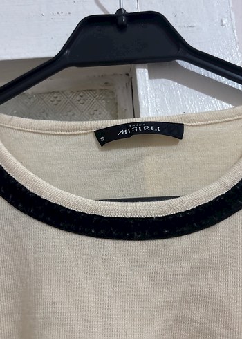 Beyaz Pamuklu Siyah Yaka Detaylı Tişört - Görsel 6