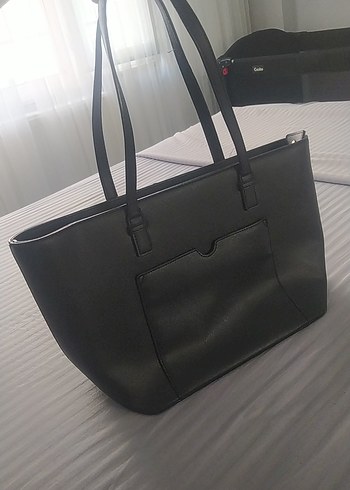 Siyah Deri Fermuarlı Kadın Omuz Çantası