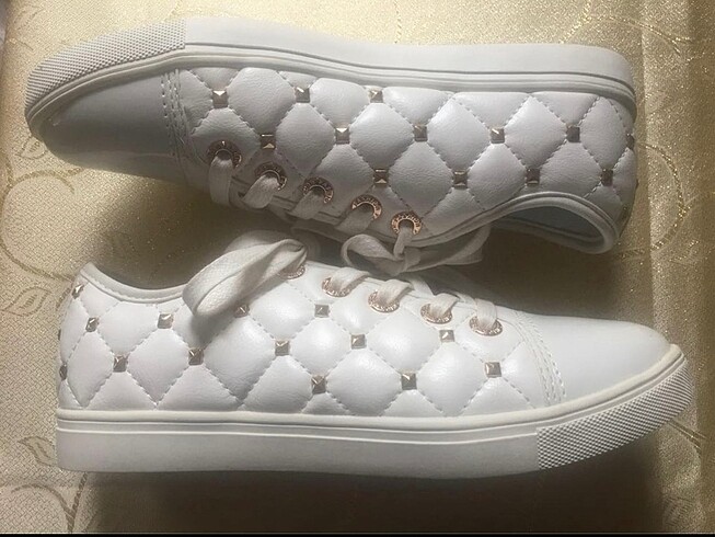 36 Beden beyaz Renk MADE İN ITALY BEYAZ SNEAKER