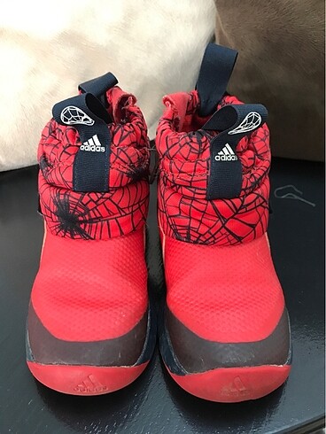 Adidas çocuk bot