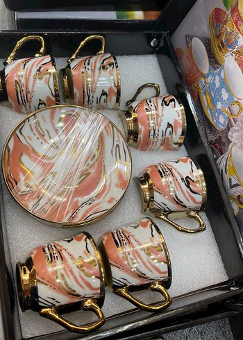 Beyaz ve Altın Detaylı Kahve Fincan Takımı - Görsel 5