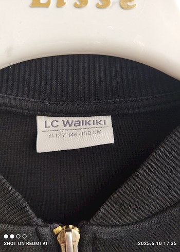 LC Waikiki Kız Çocuk Siyah Volanlı Fermuarlı Ceket