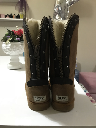 Ugg bot (orijinal değil)