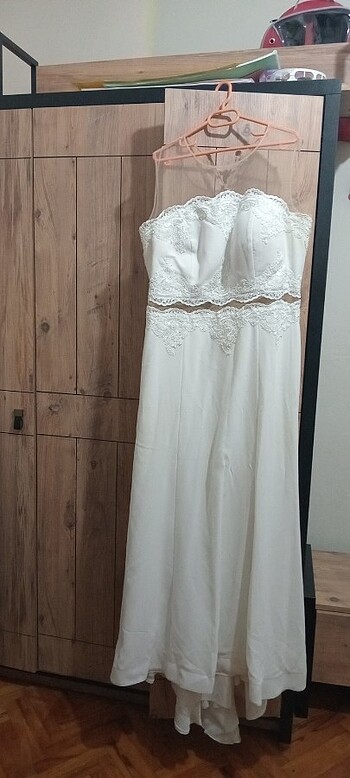 Kırık beyaz beli transparan detayli kuyruklu abiye elbise