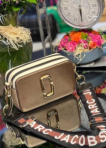 Marc Jacobs Snapshot
