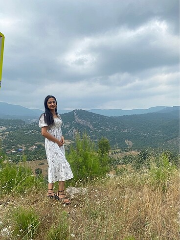 Beyaz elbise