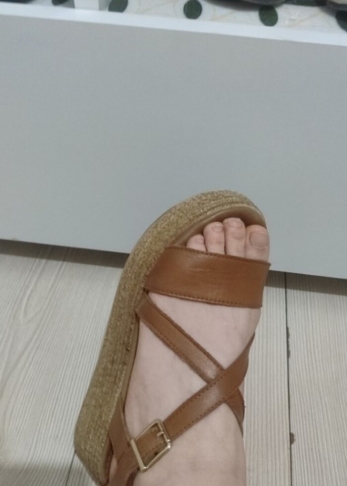 Dolgu topuk ayakkabı - Görsel 3