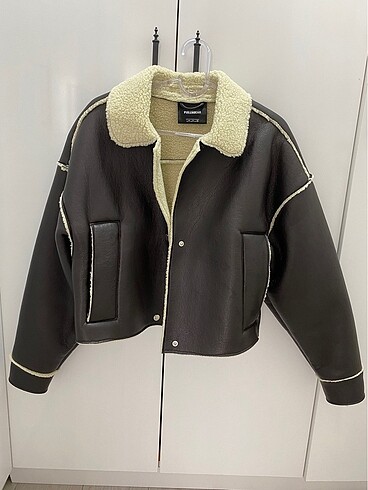Pull&bear suni yünlü crop fit ceket