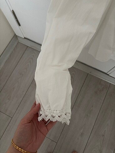 40 Beden Dantel detaylı gömlek