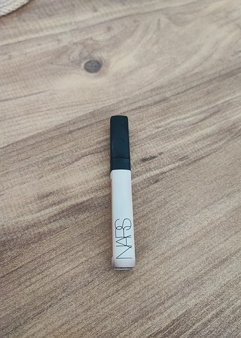 Nars NARS medium radiant creamy color corrector