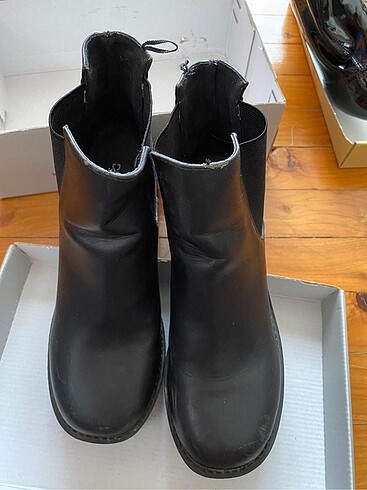 37 Beden H&M Bot