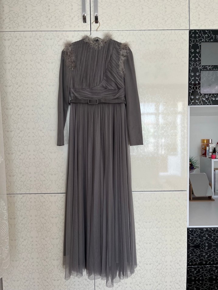 Uzun Kollu Gri Drapeli Kadın Abiye Elbise - Görsel 3