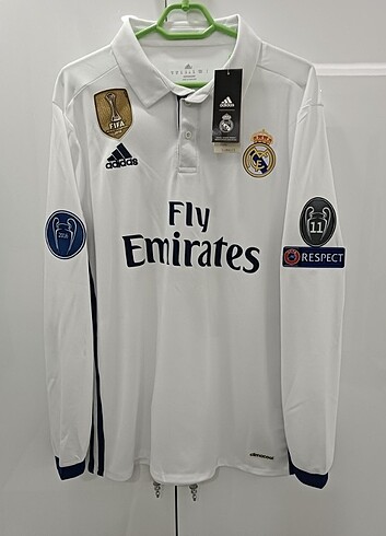 Real Madrid 16 17 forması 
