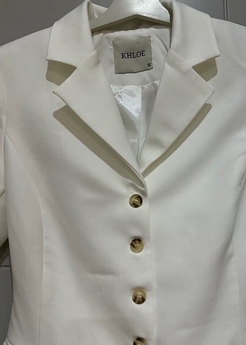 Kadın Beyaz Kısa Kollu Düğmeli Blazer - Görsel 2
